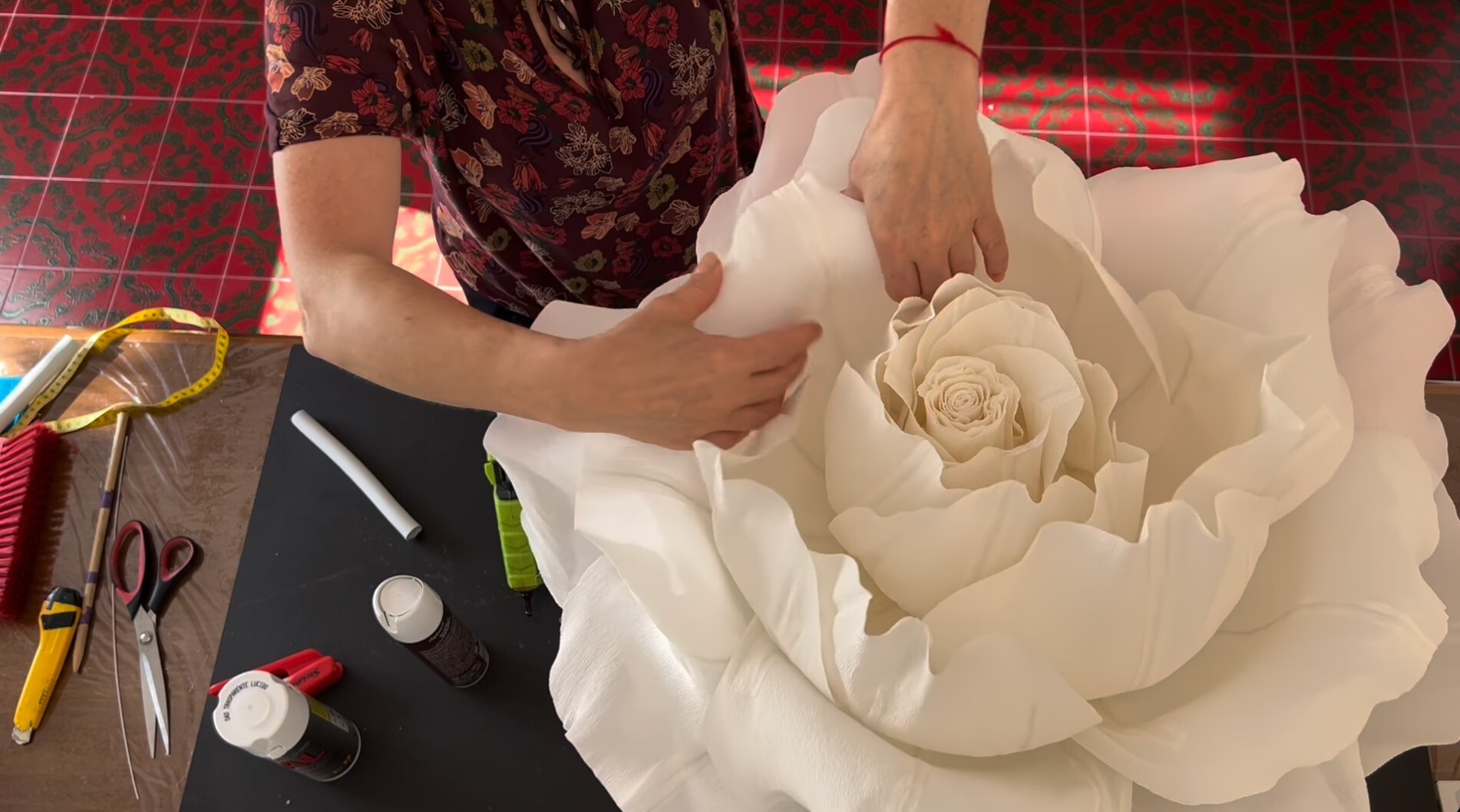 Video corso rosa gigante in carta crespa