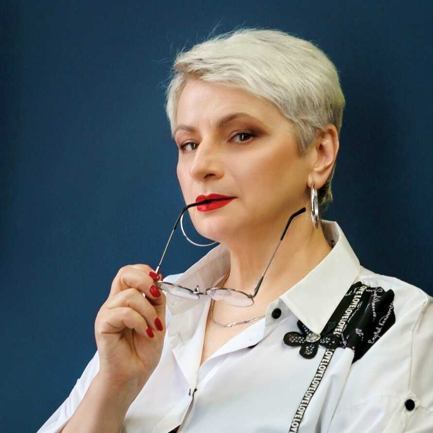 Elena Samsonova